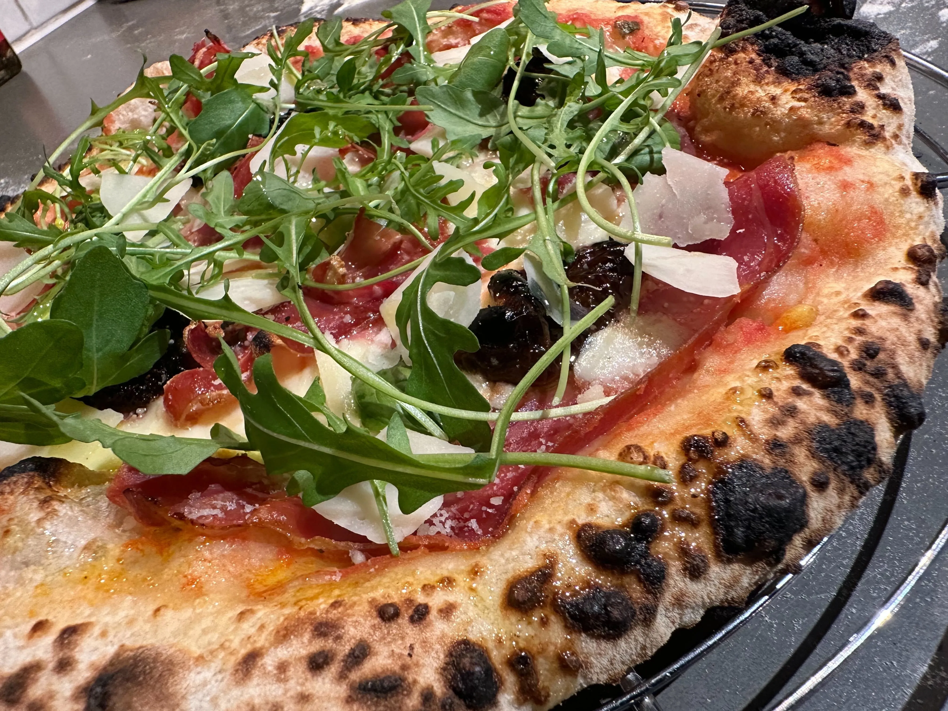 Première Pizza au Four Ooni : 5 Erreurs de Débutant à Éviter